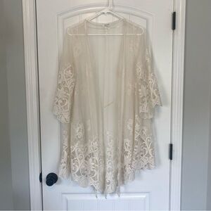 Eyeshadow Women's White Lace Kimono Size Medium